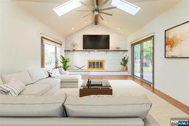 $1,599,900 | 7 Herbst Road, Old Tappan, NJ 07675