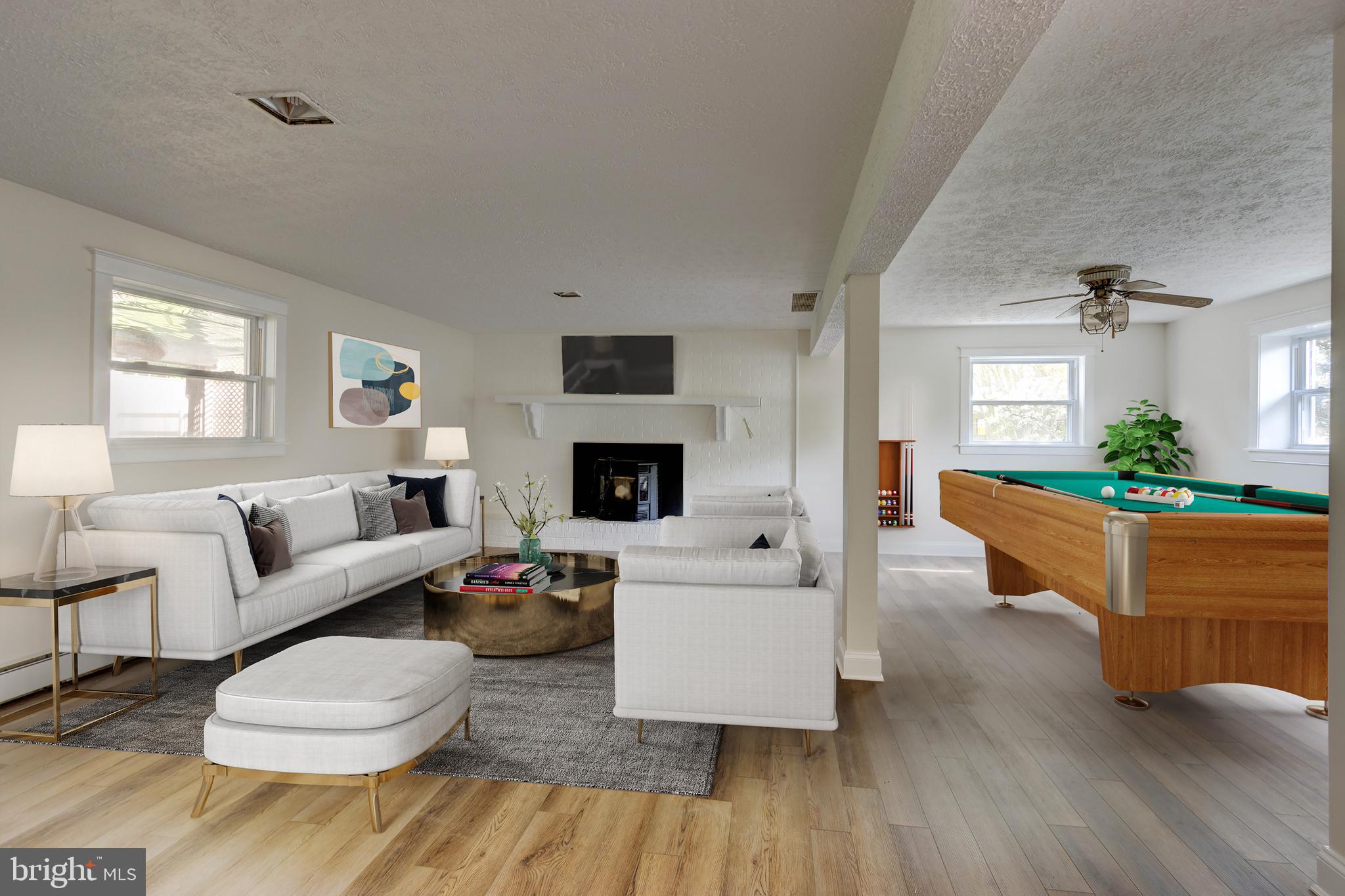 742 Whitehall Beach Road Annapolis, MD 21409 - Photo 5 of 124 Virtually staged living area