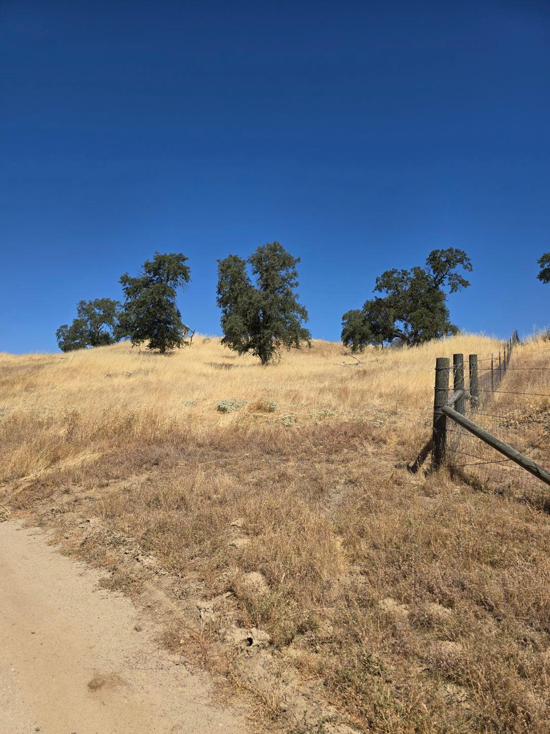 11999 Millerton Road Clovis, CA 93619 - Photo 10 of 19 a view of ocean with beach