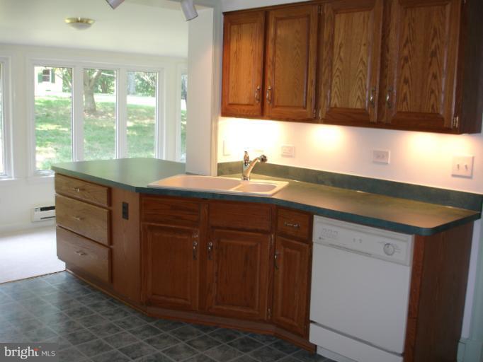 3016 Rectortown Road Marshall, VA 20115 - Photo 8 of 27 Kitchen