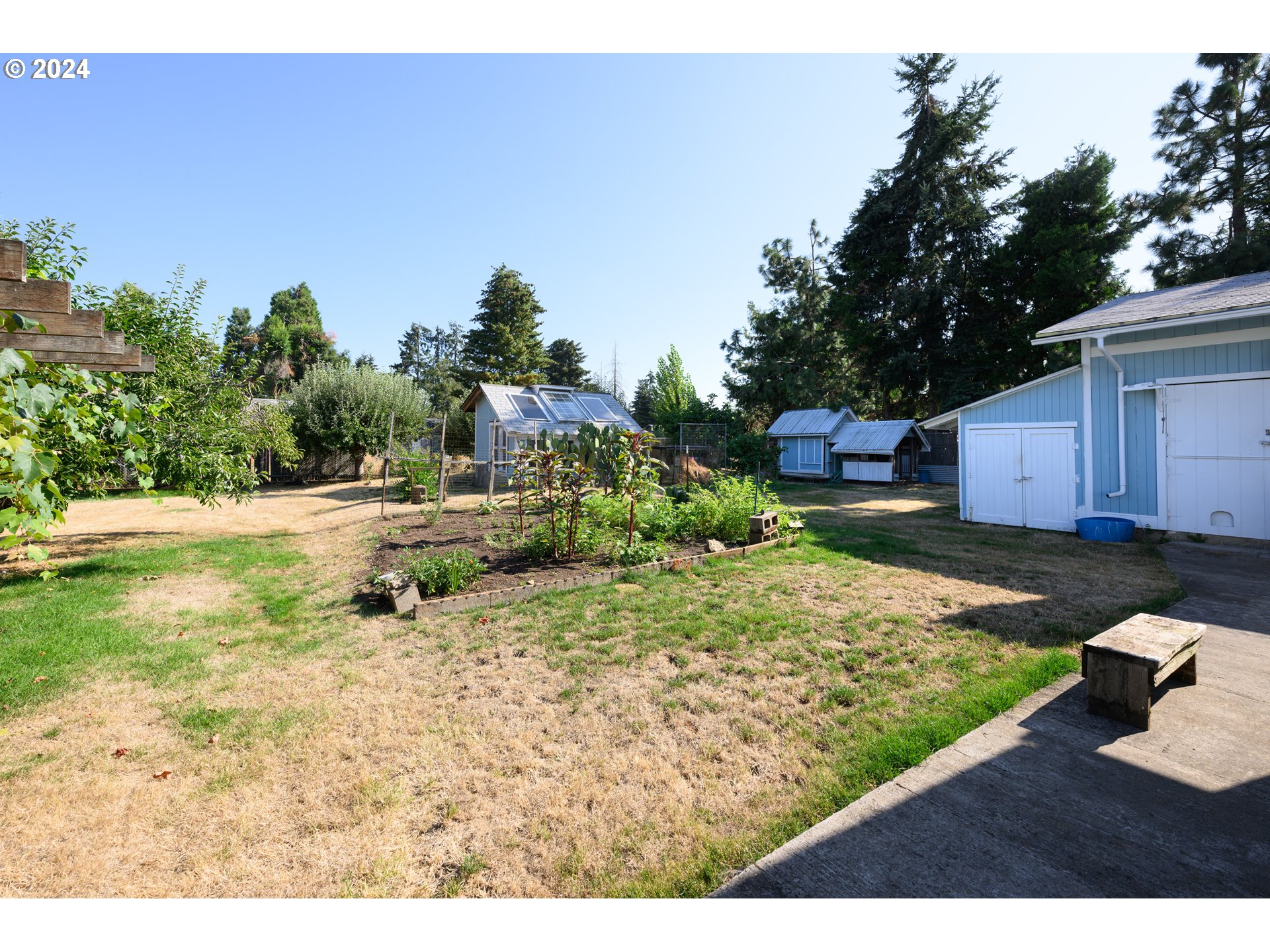 5170 C Street Springfield, OR 97478 - Photo 11 of 34