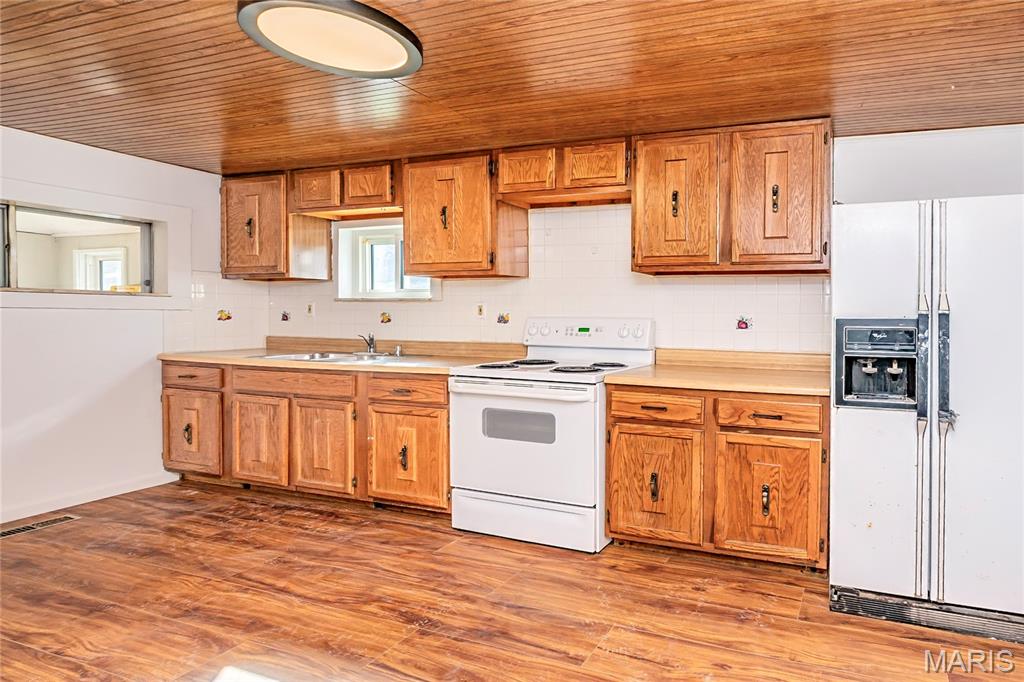 7000 Twin River Road Eureka, MO 63025 - Photo 12 of 48