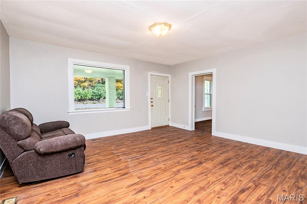 7000 Twin River Road Eureka, MO 63025 - Photo 3 of 48