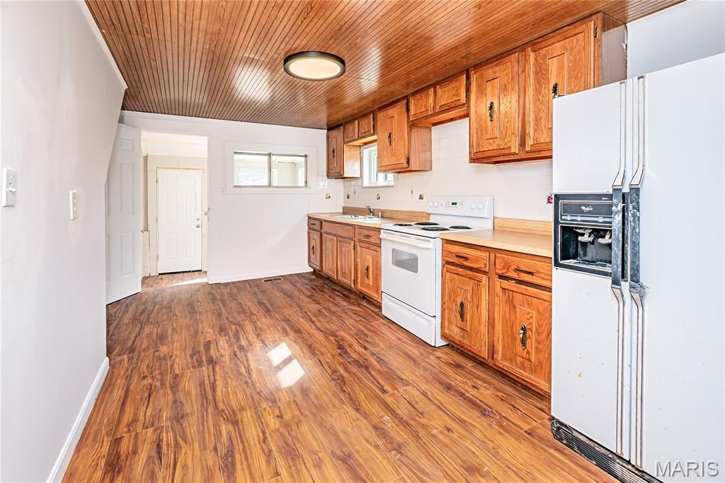 7000 Twin River Road Eureka, MO 63025 - Photo 9 of 48