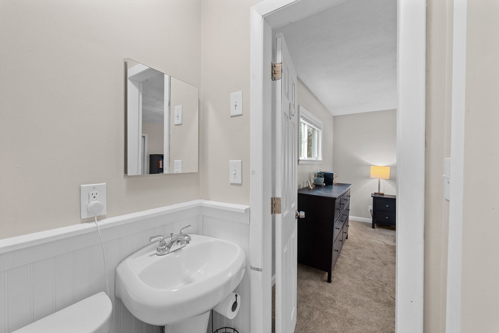 78 Asnebumskit Road Paxton, MA 01612 - Photo 20 of 39