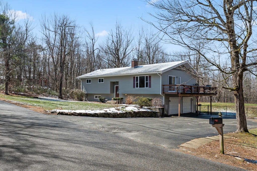 78 Asnebumskit Road Paxton, MA 01612 - Photo 2 of 39