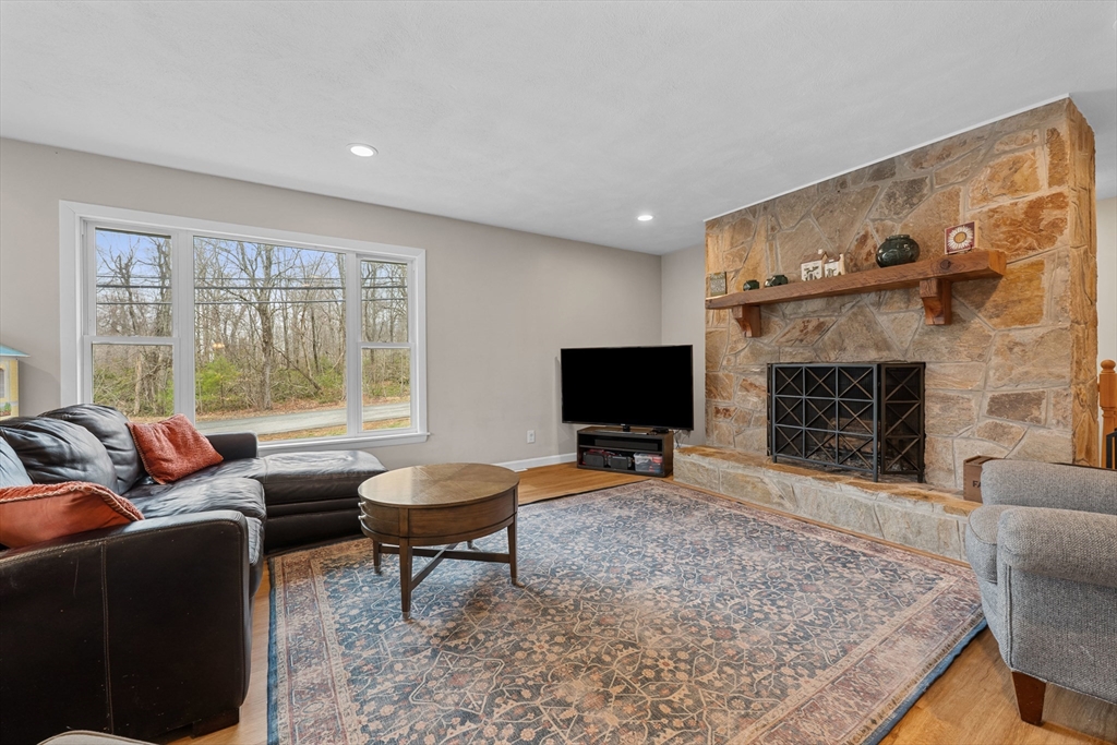 78 Asnebumskit Road Paxton, MA 01612 - Photo 7 of 39