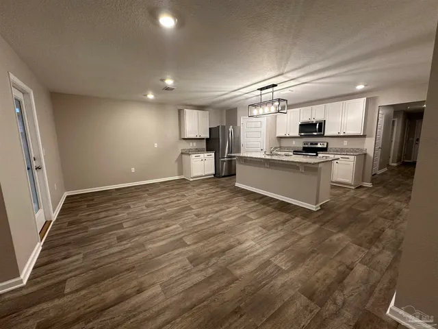 $2,075 | 5565 Lancelot Trail, Milton, FL 32583