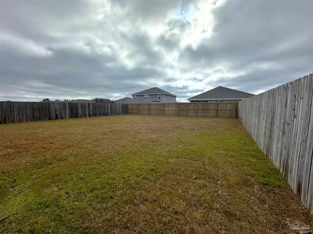 $2,075 | 5565 Lancelot Trail, Milton, FL 32583