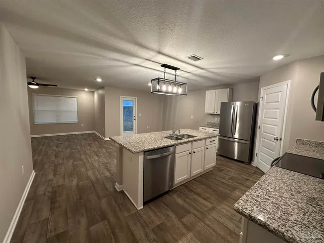 $2,075 | 5565 Lancelot Trail, Milton, FL 32583