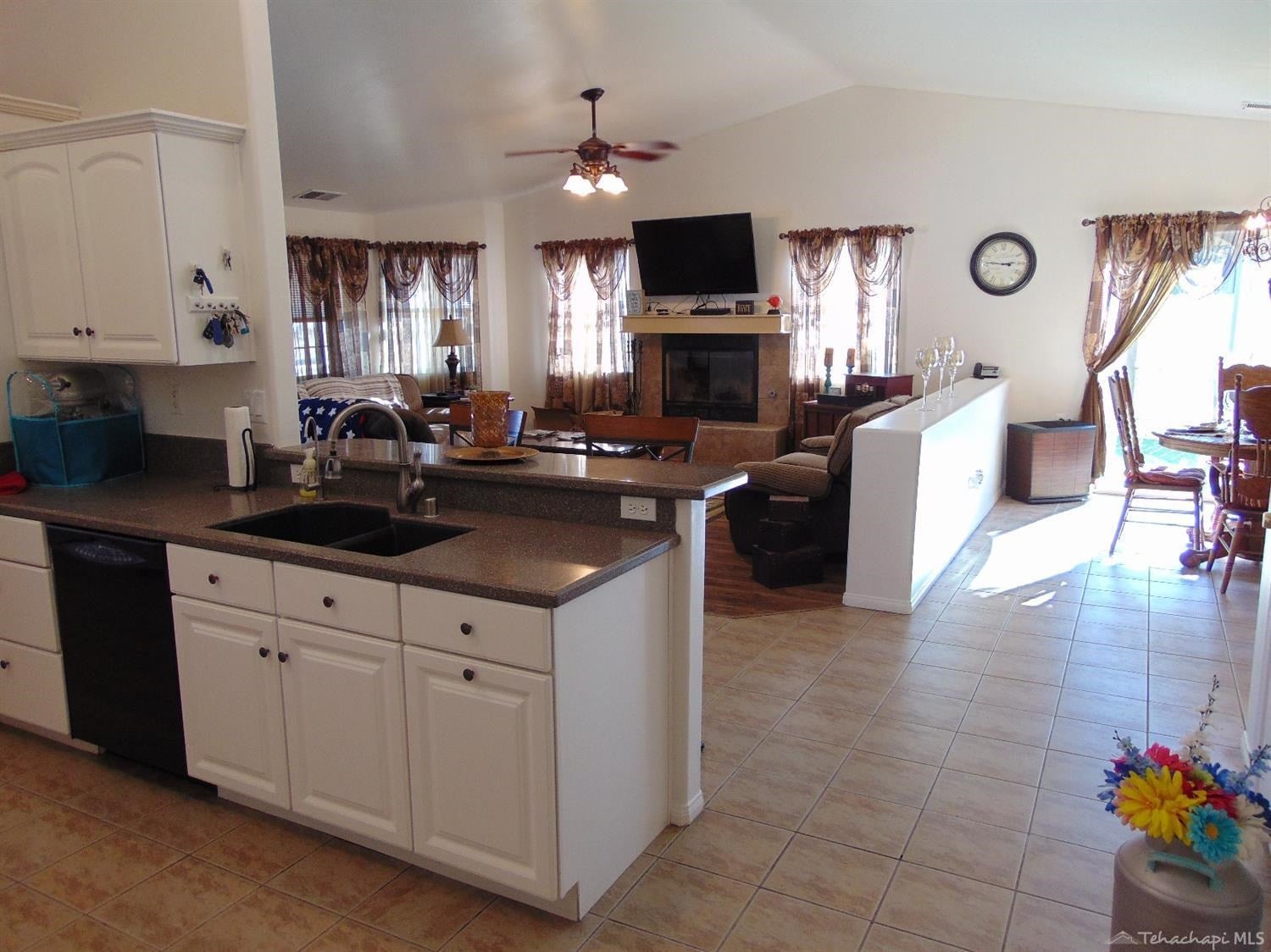 21721 Ripple Lane Tehachapi, CA 93561 - Photo 15 of 43 Gallery Image 15