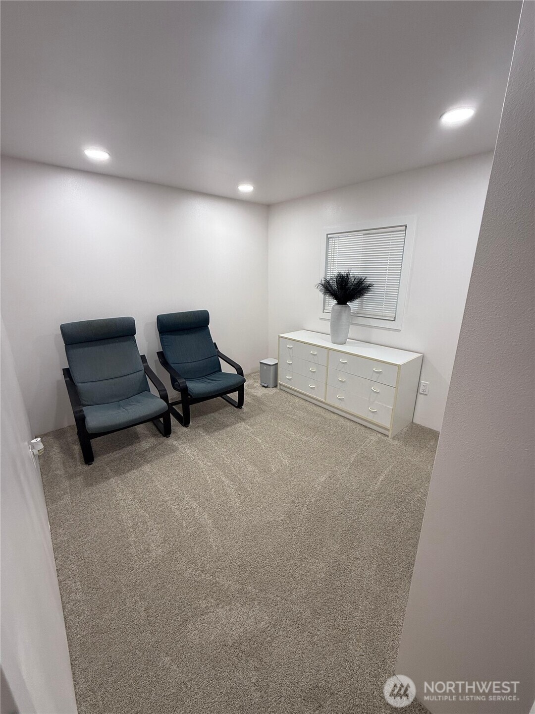 23121 Edmonds Way, Unit 2 Edmonds, WA 98020 - Photo 16 of 25