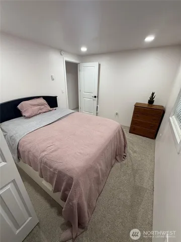 $180,000 | 23121 Edmonds Way, Unit 2, Edmonds, WA 98020