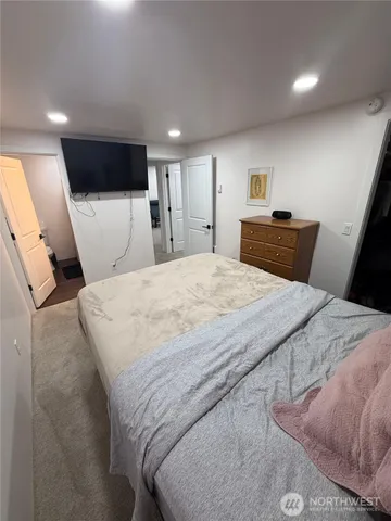 $180,000 | 23121 Edmonds Way, Unit 2, Edmonds, WA 98020