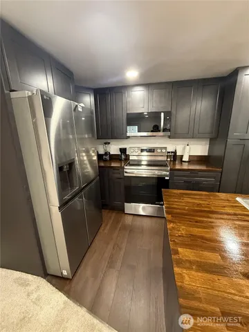 $180,000 | 23121 Edmonds Way, Unit 2, Edmonds, WA 98020