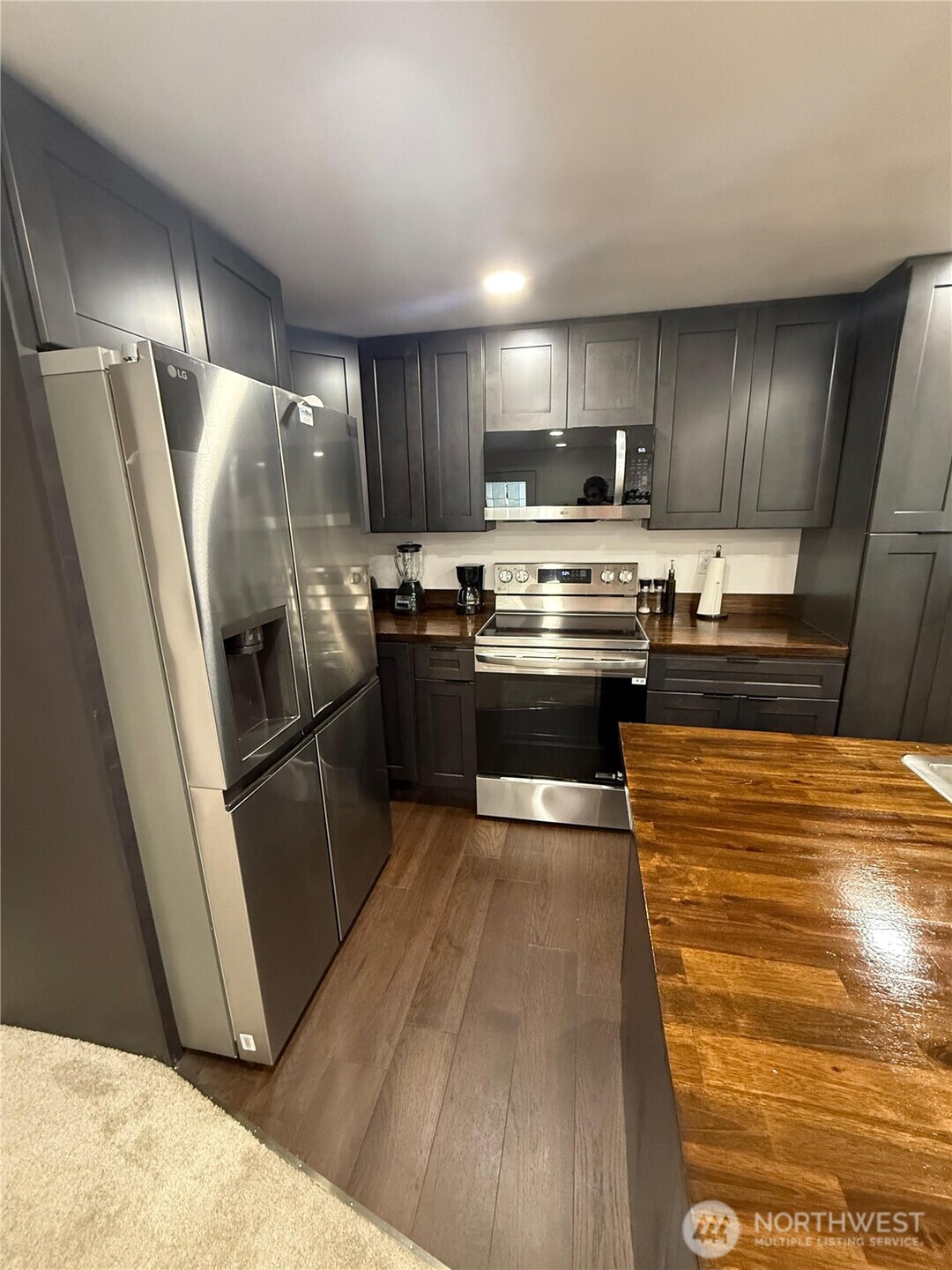 23121 Edmonds Way, Unit 2 Edmonds, WA 98020 - Photo 3 of 25