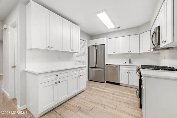 $3,650 | 15 Twain Court, Freehold, NJ 07728