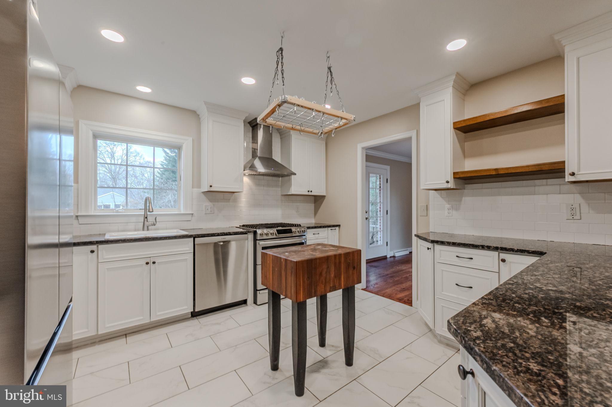 206 Cheltenham Road Newark, DE 19711 - Photo 11 of 30 Updated Kitchen