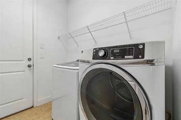 $439,777 | 1214 Florablu Drive, Seffner, FL 33584