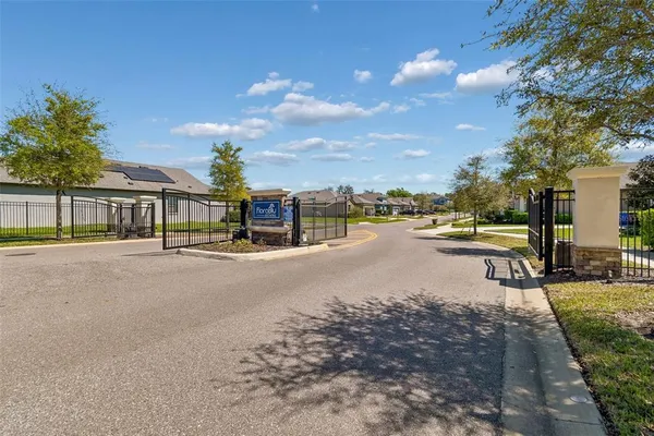 $439,777 | 1214 Florablu Drive, Seffner, FL 33584