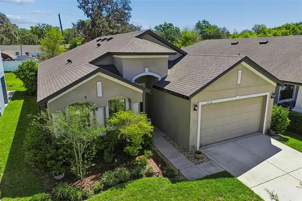 $439,777 | 1214 Florablu Drive, Seffner, FL 33584