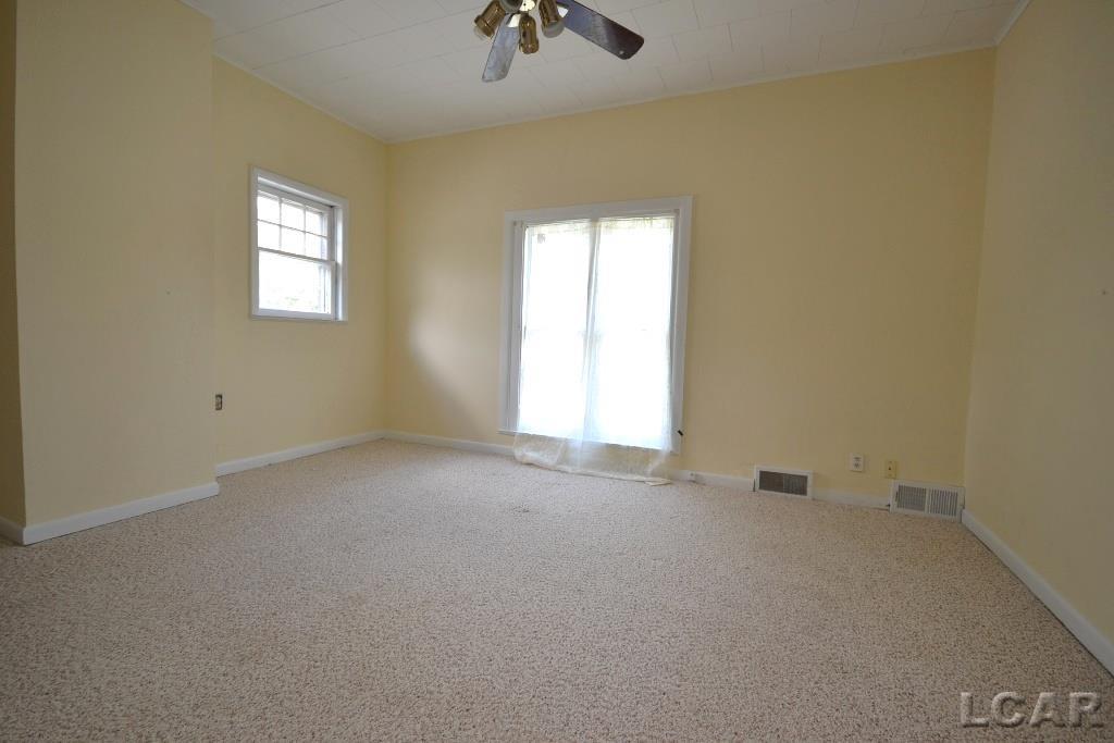 112 Locust Street Clinton, MI 49236 - Photo 20 of 49 50046979-19.JPG