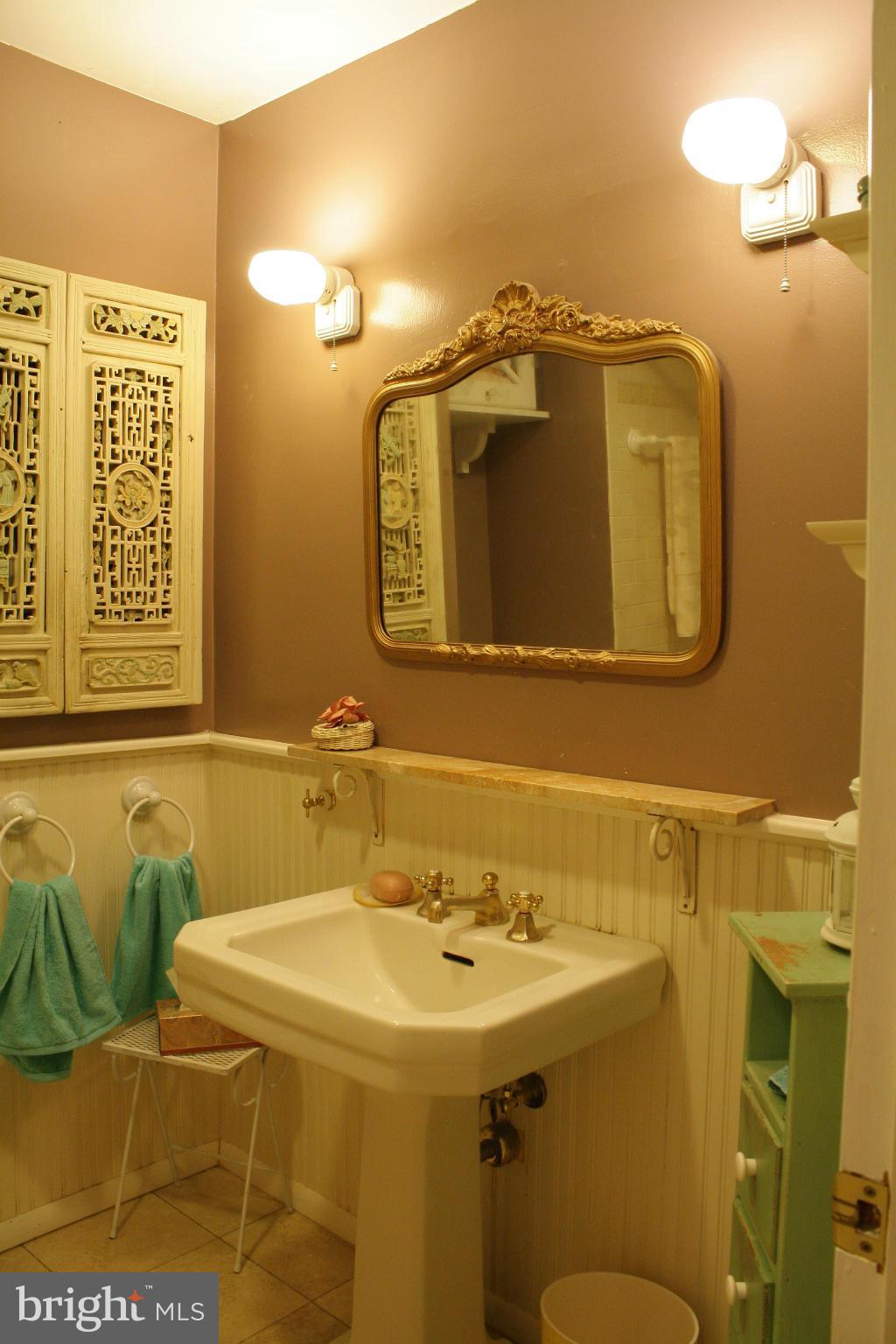 6 Rises Court Lutherville-Timonium, MD 21093 - Photo 17 of 30 Bath