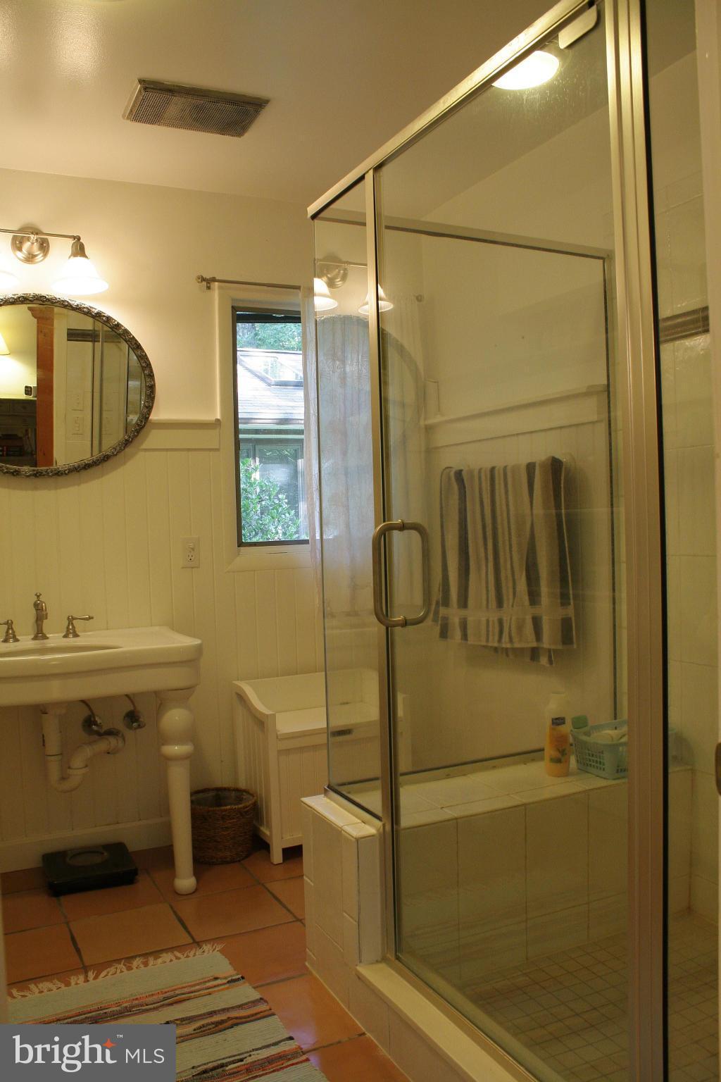 6 Rises Court Lutherville-Timonium, MD 21093 - Photo 21 of 30 Bath (Master)