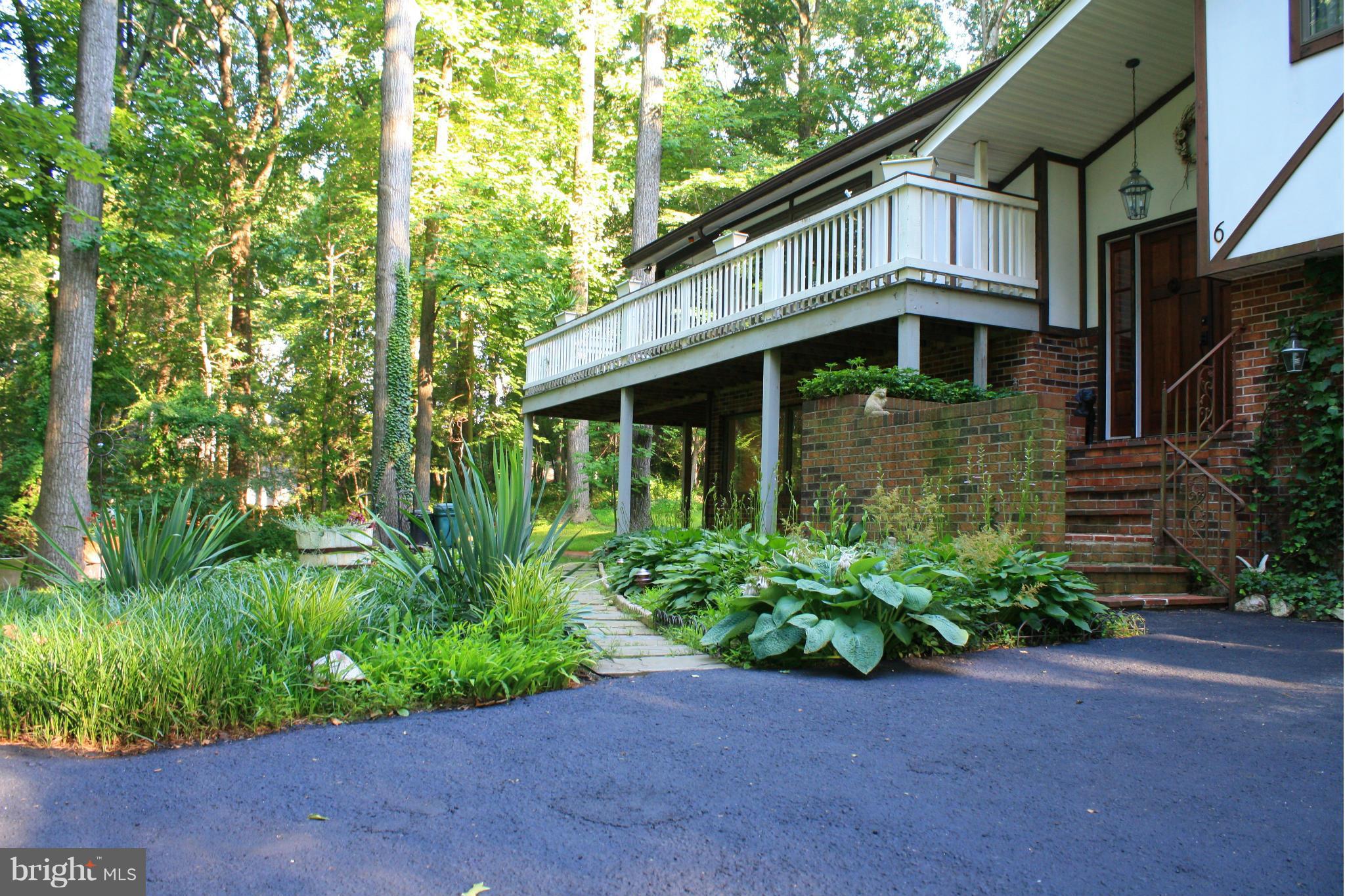 6 Rises Court Lutherville-Timonium, MD 21093 - Photo 29 of 30 Exterior (Front)
