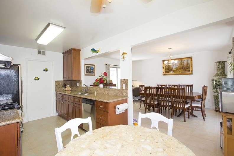 14228 Halper Road Poway, CA 92064 - Photo 7 of 23