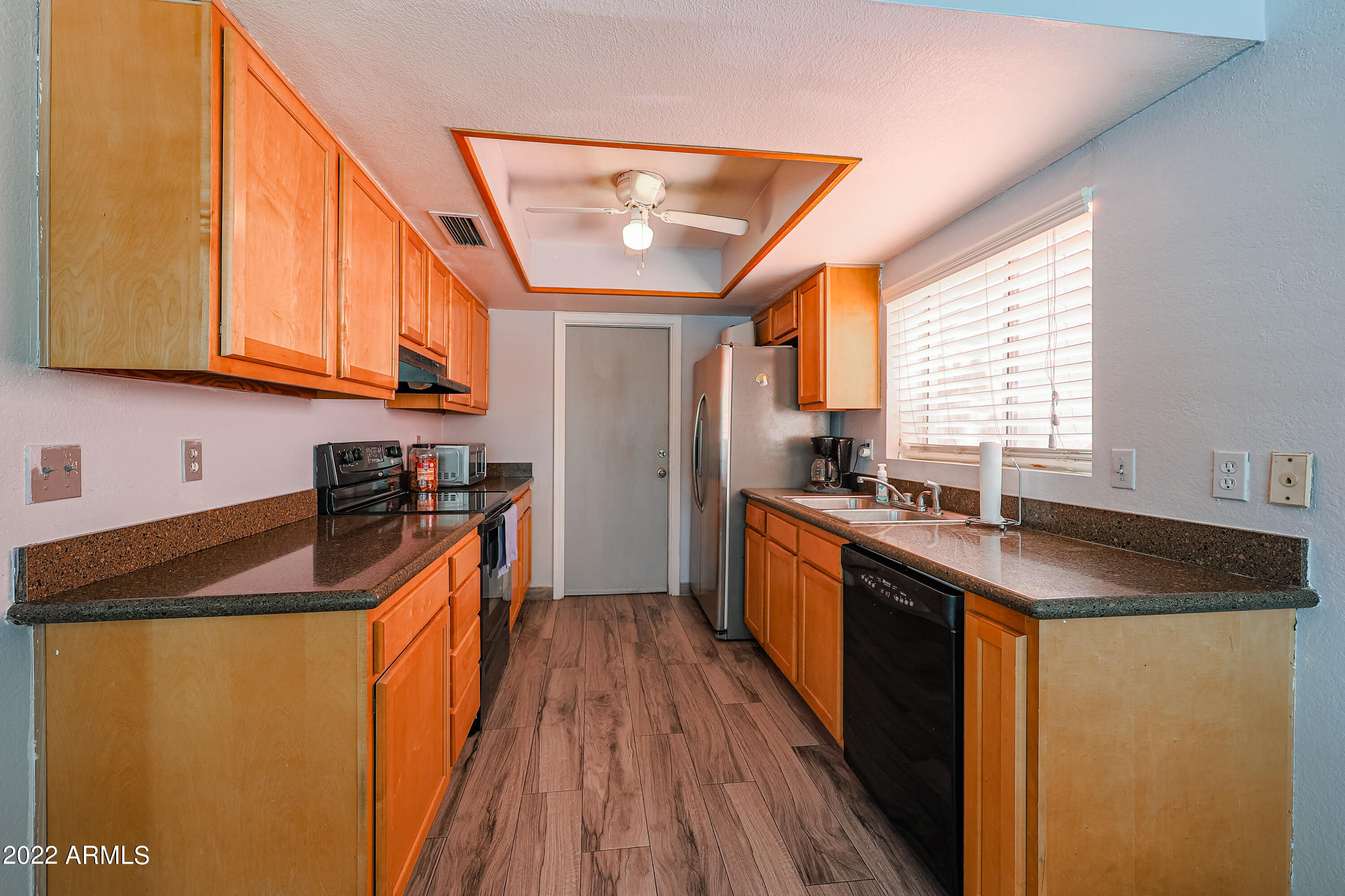 4550 East Hearn Road Phoenix, AZ 85032 - Photo 15 of 36 B (8)