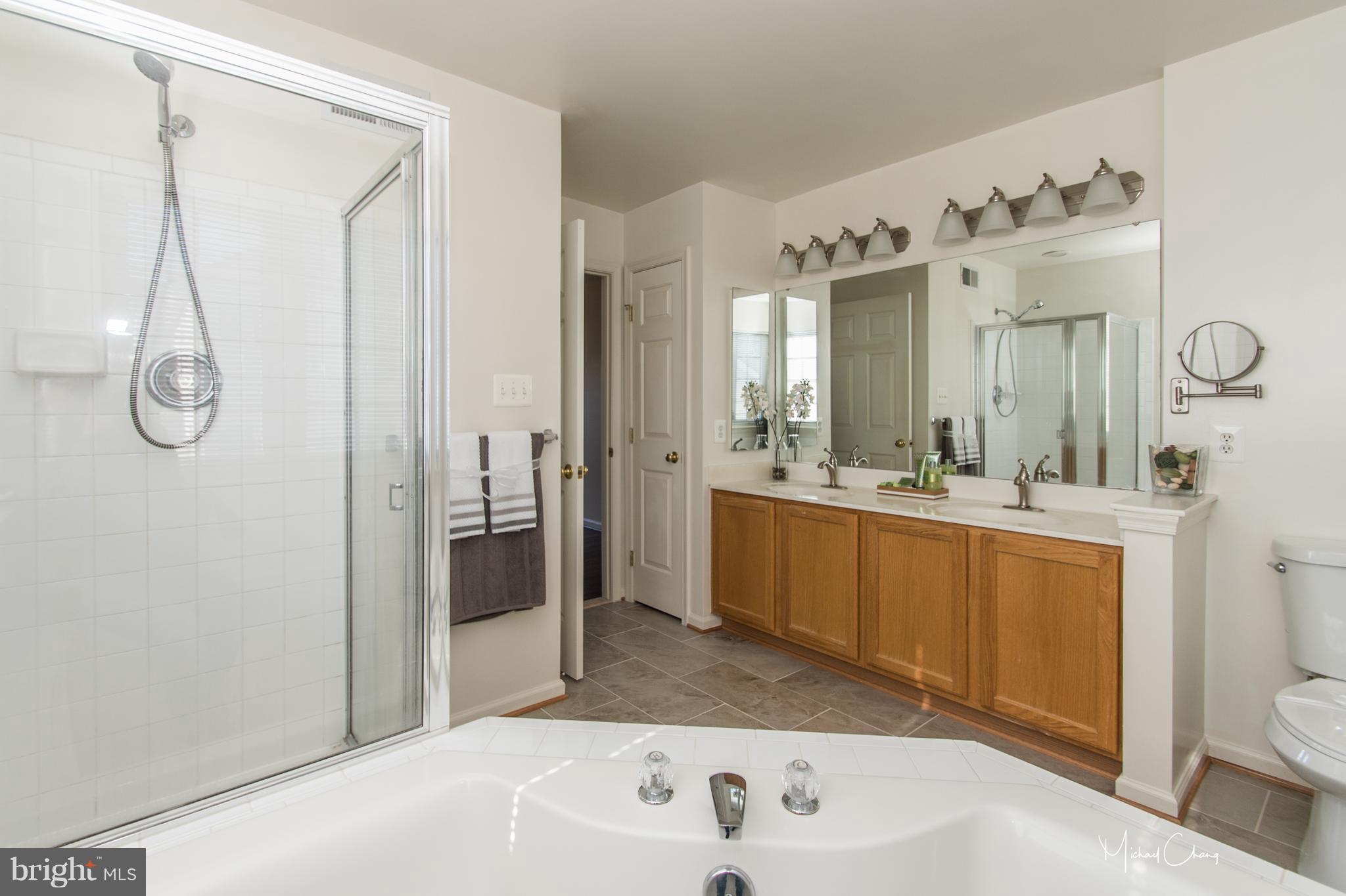 13840 Lullaby Road Germantown, MD 20874 - Photo 16 of 27 Bath (Master)