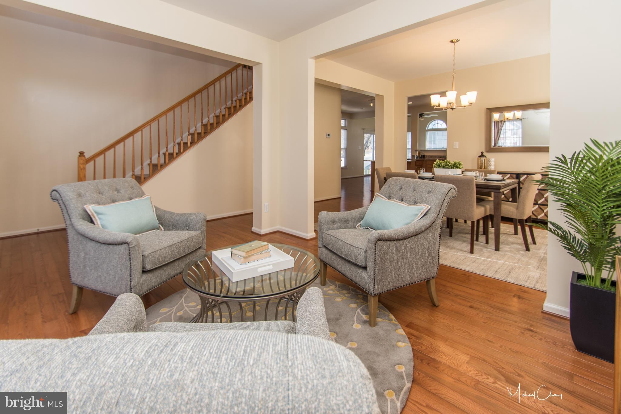 13840 Lullaby Road Germantown, MD 20874 - Photo 5 of 27 Living Room