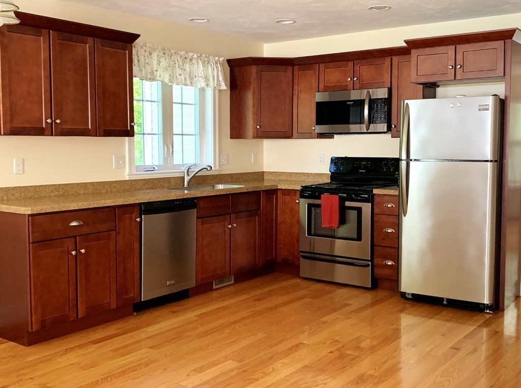20 Mark Circle, Unit 20 Rutland, MA 01543 - Photo 3 of 14