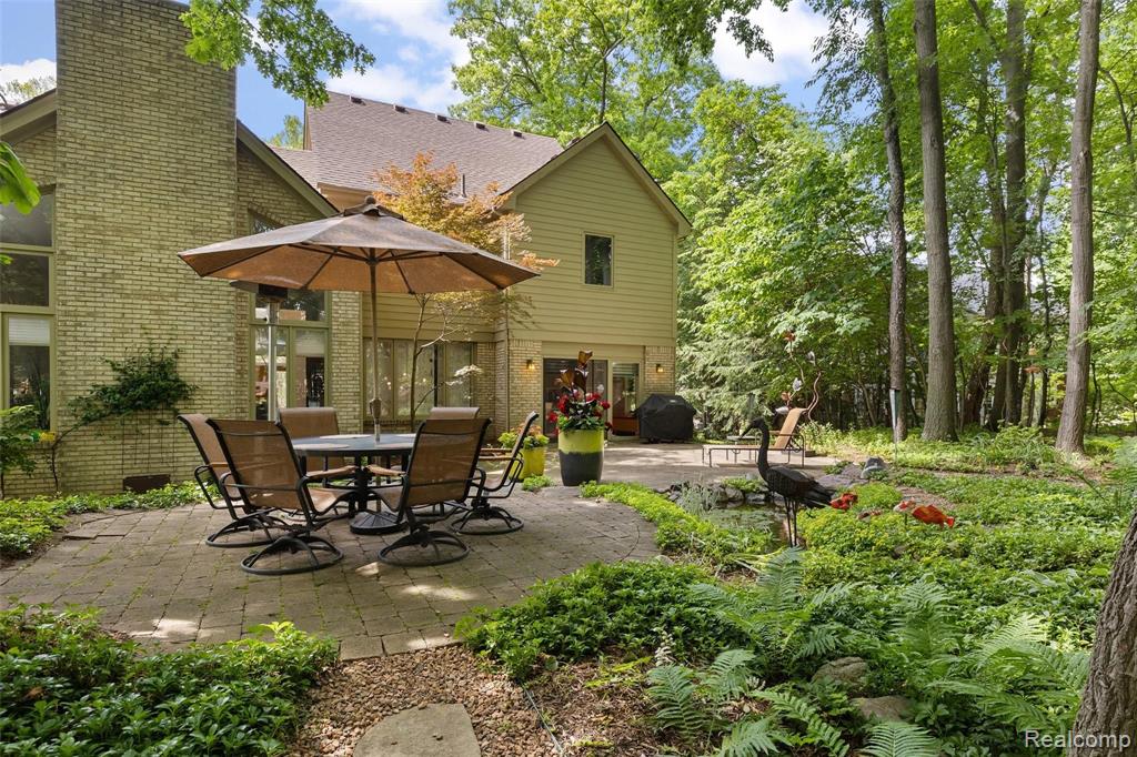 1710 Apple Ridge Court Rochester Hills, MI 48306 - Photo 12 of 50