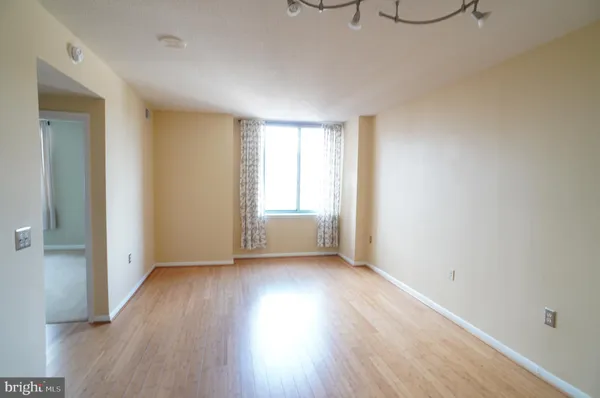 $2,975 | 2161 North Brandywine Street, Arlington, VA 22207