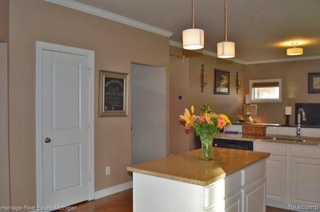 198 Slider Avenue Howell, MI 48843 - Photo 15 of 41 This is a wonderful home!