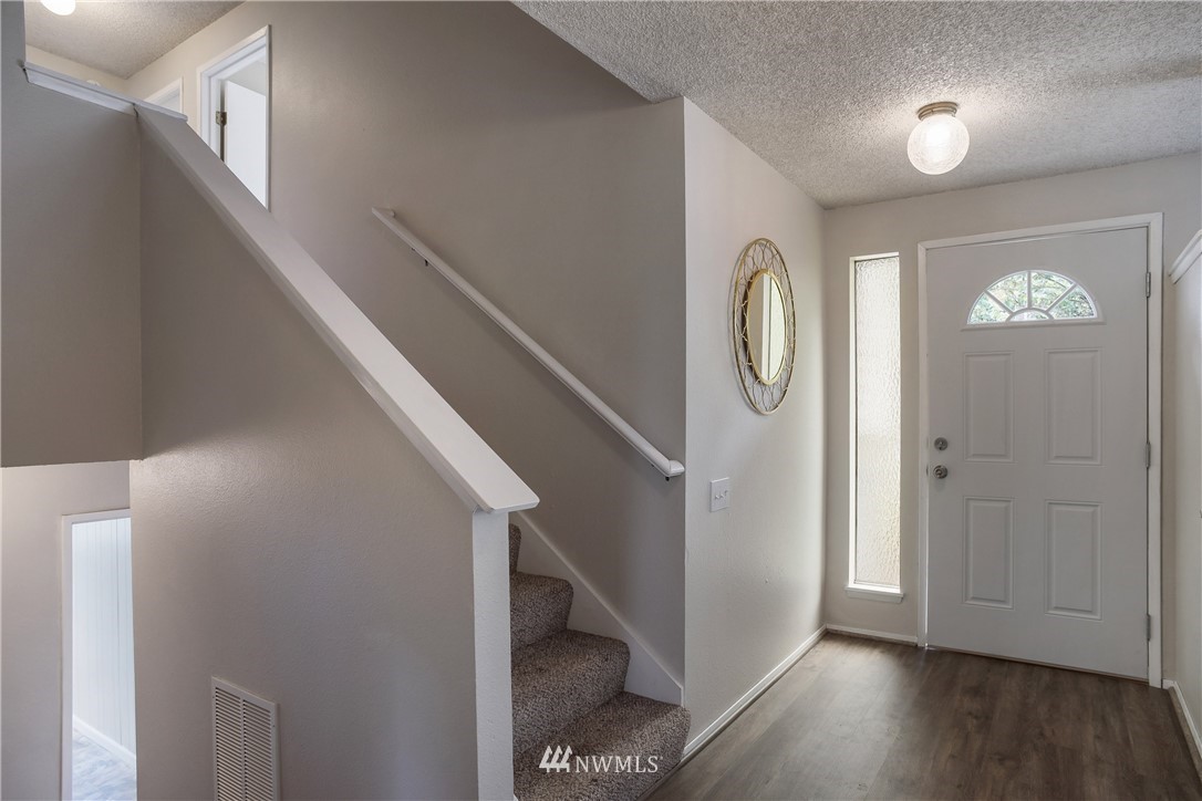 2614 Southeast 16th Street Renton, WA 98058 - Photo 3 of 22 Gallery Image 3