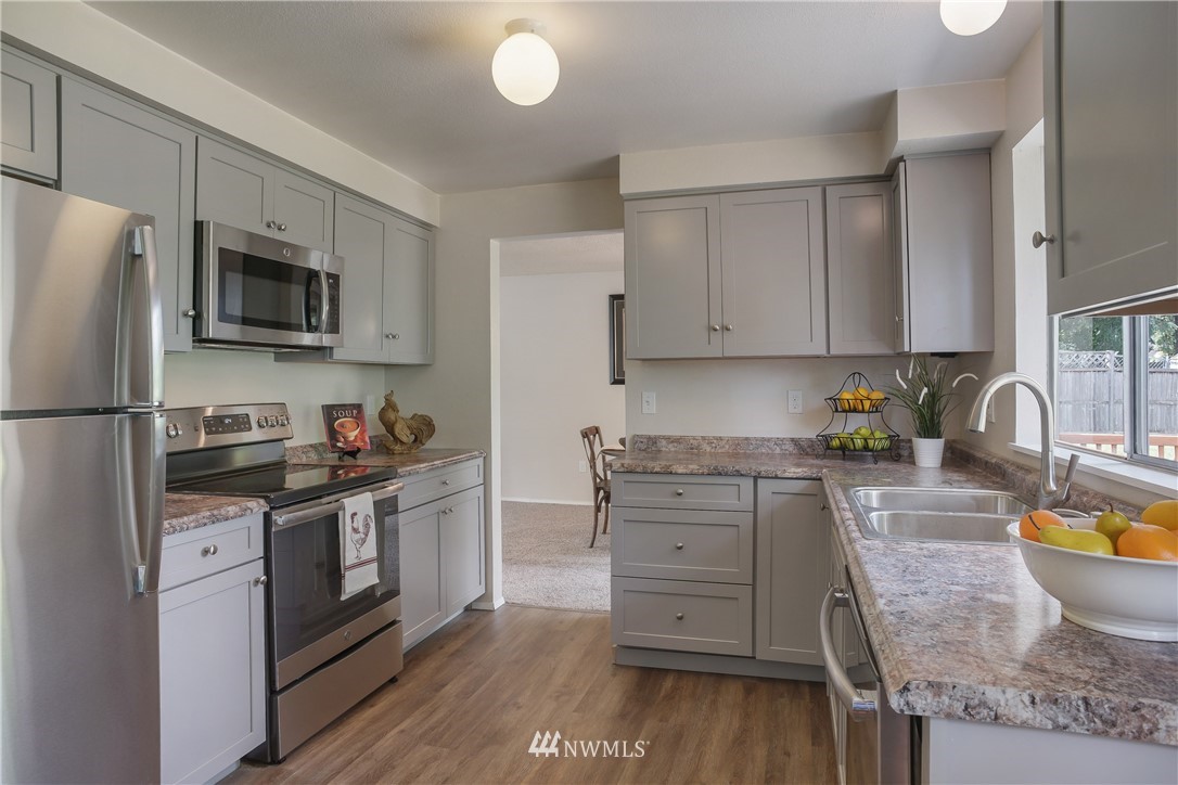 2614 Southeast 16th Street Renton, WA 98058 - Photo 8 of 22 Gallery Image 8