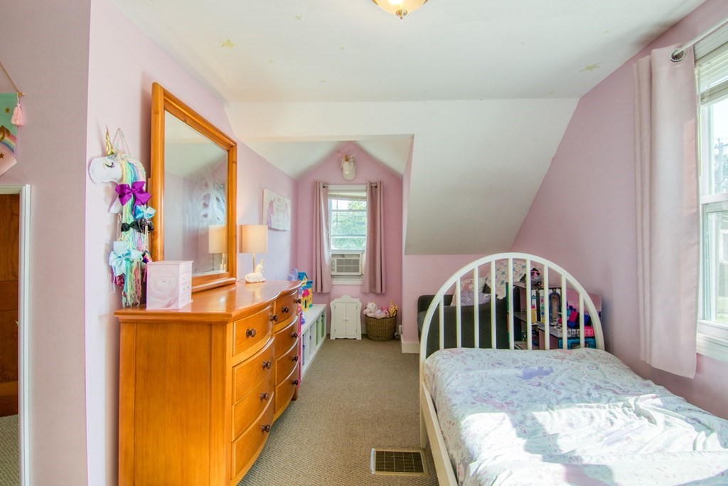 348 New Ludlow Road Chicopee, MA 01020 - Photo 17 of 25 Gallery Image 17