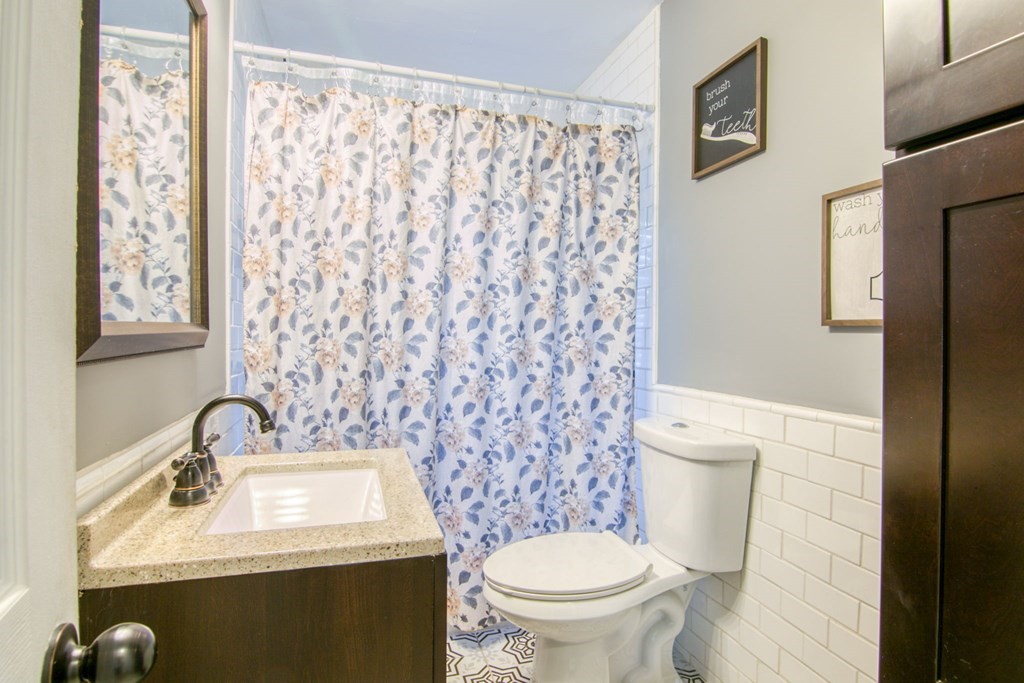 348 New Ludlow Road Chicopee, MA 01020 - Photo 10 of 25 Gallery Image 10