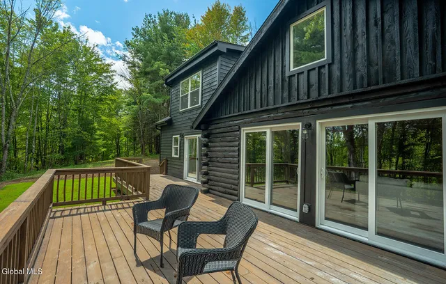 $479,000 | 131 Powder Horn Way, Argyle, NY 12809