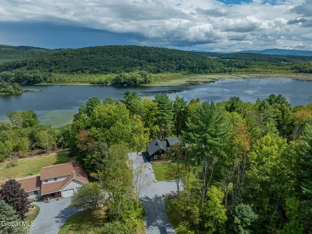 $479,000 | 131 Powder Horn Way, Argyle, NY 12809