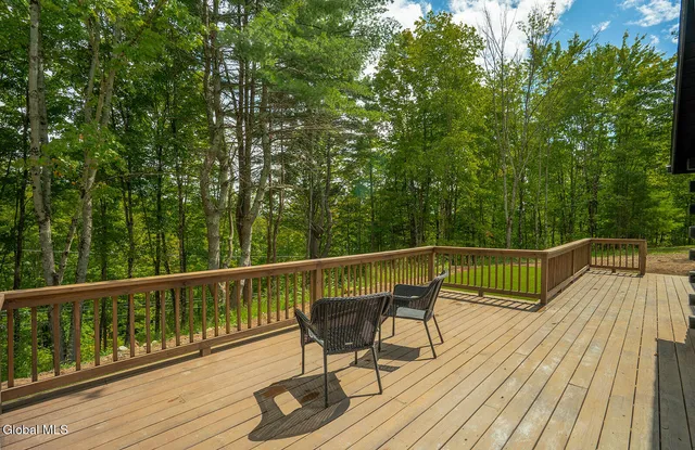 $479,000 | 131 Powder Horn Way, Argyle, NY 12809