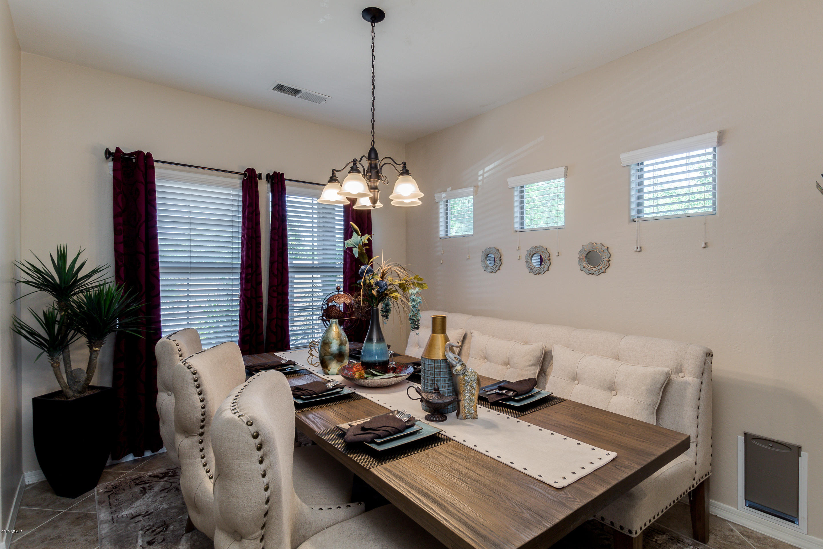 2240 West Davis Road Phoenix, AZ 85023 - Photo 3 of 43 04-Davis