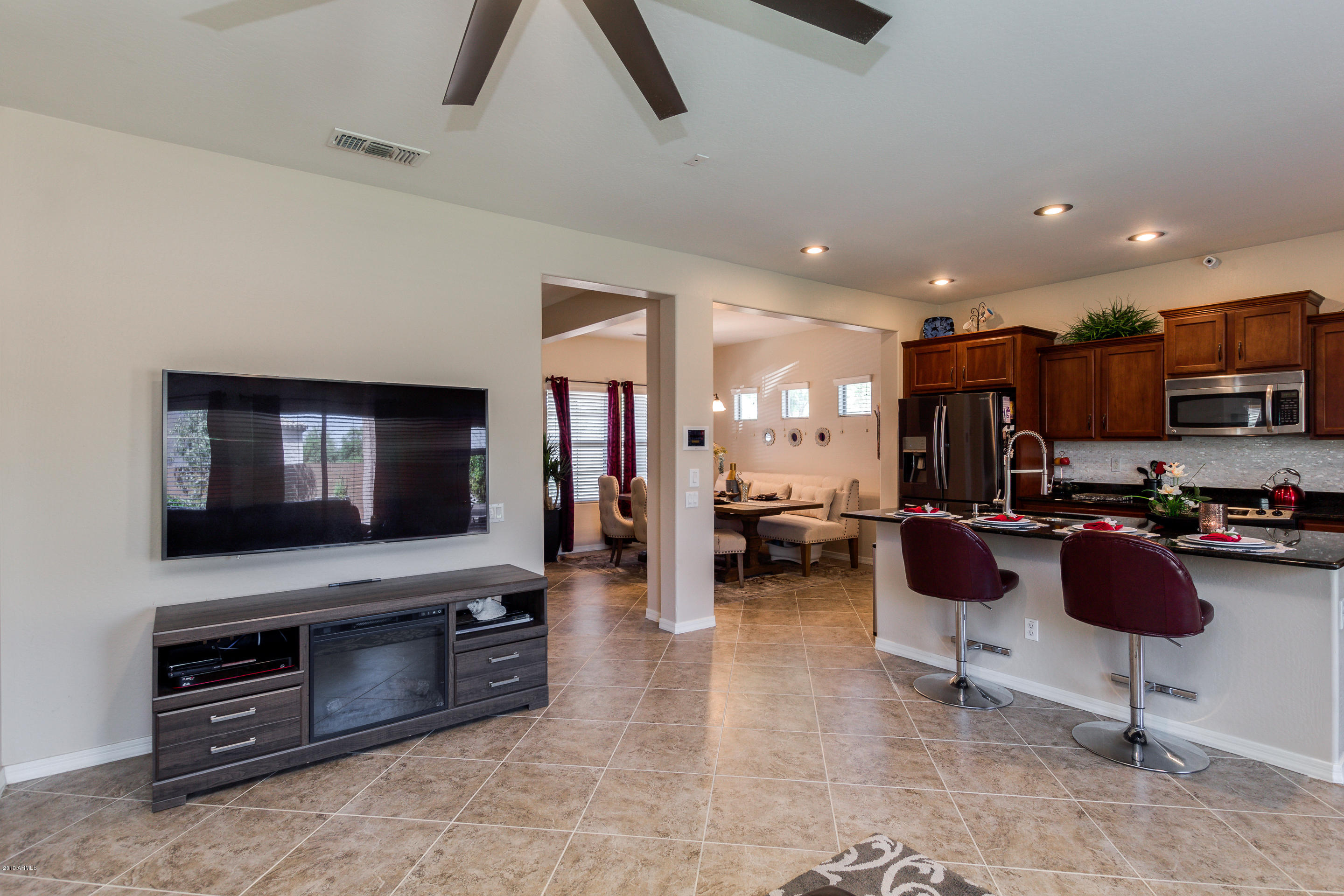2240 West Davis Road Phoenix, AZ 85023 - Photo 8 of 43 10-Davis