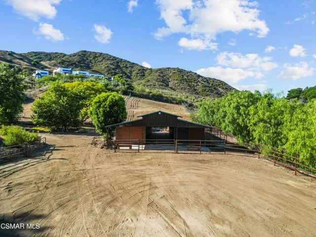 $3,895,000 | 33235 Mulholland Highway, Malibu, CA 90265