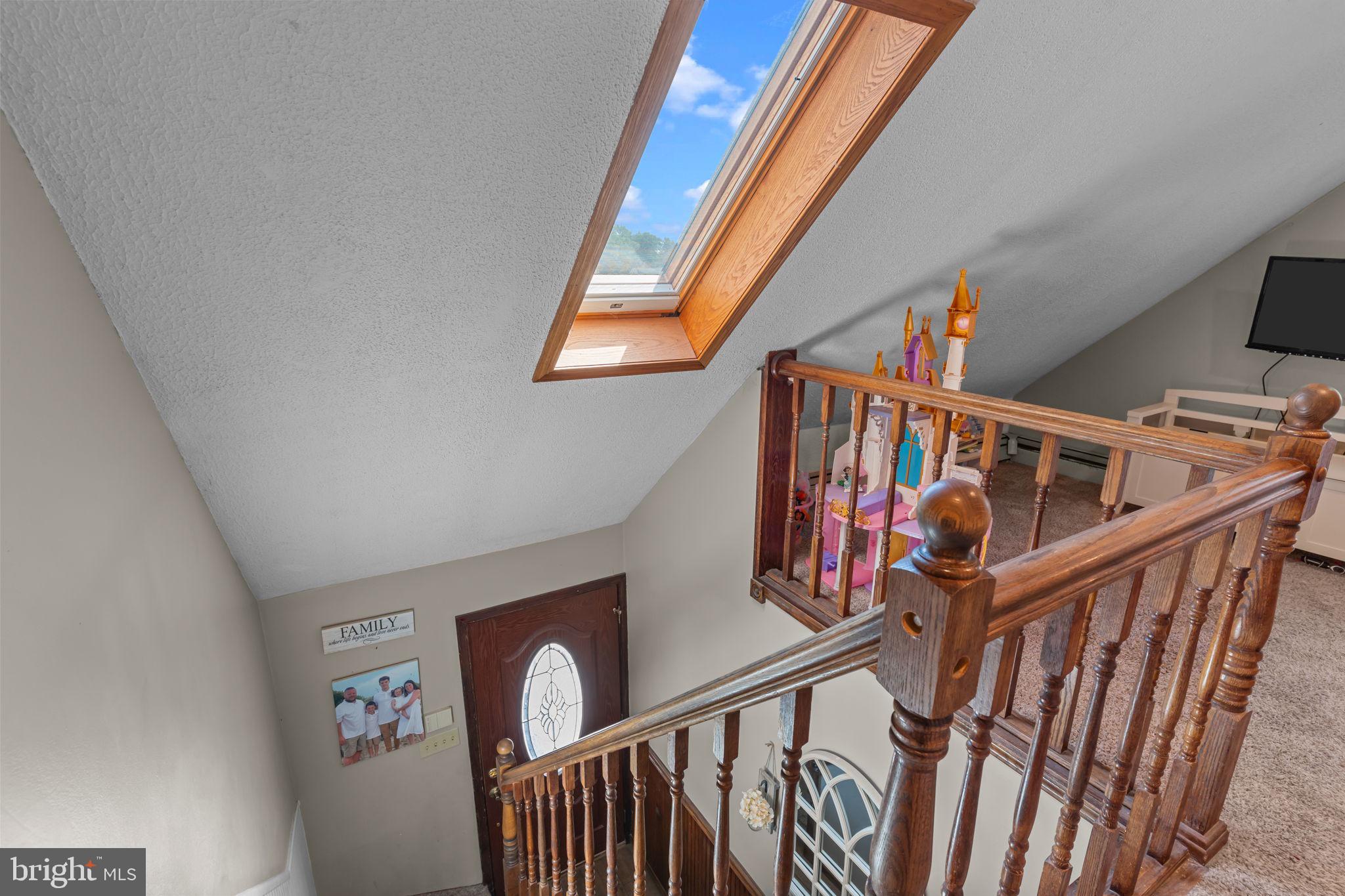 21 Downhill Road Levittown, PA 19056 - Photo 4 of 28 a view of entryway