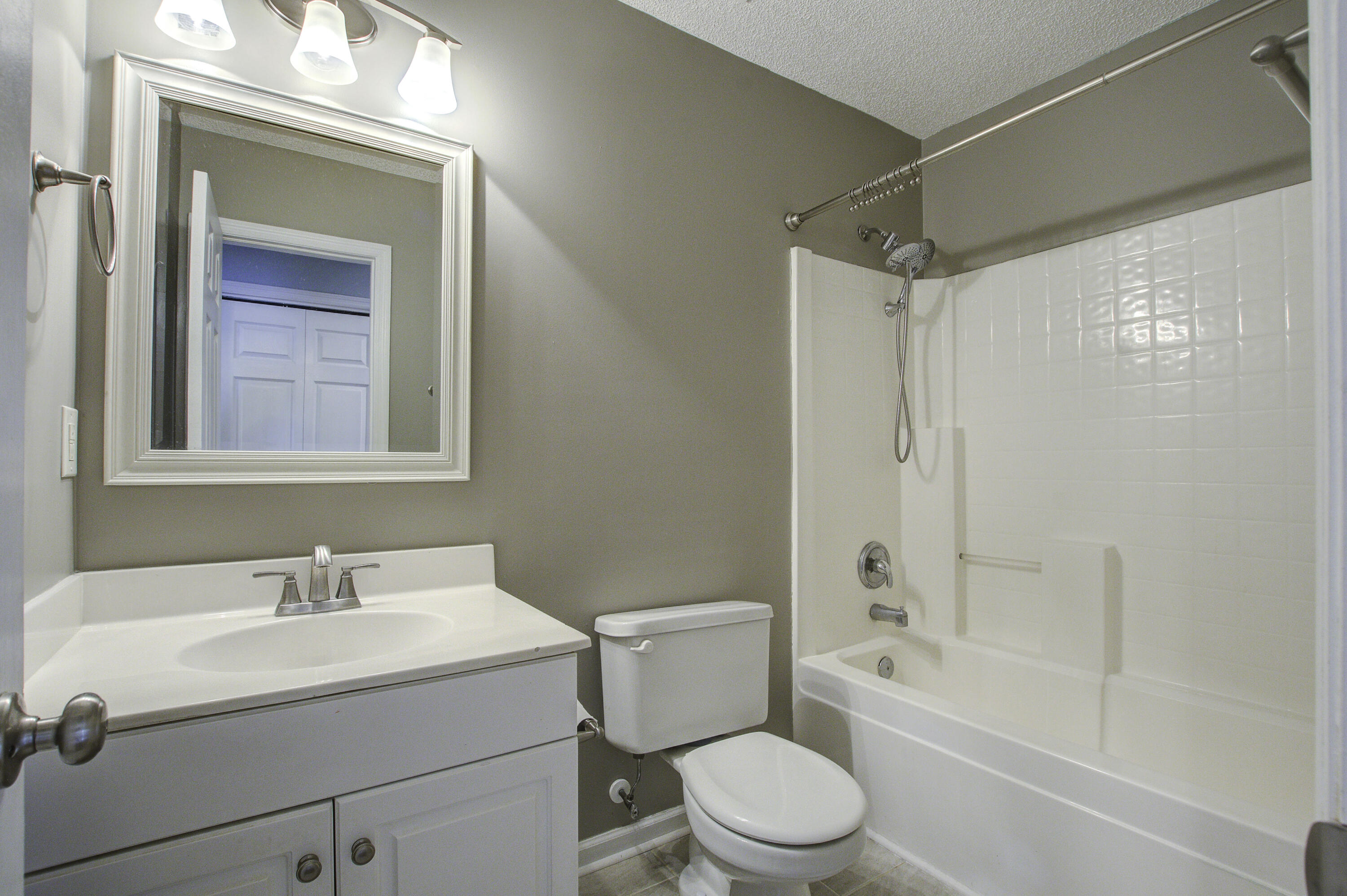 122 Walnut Creek Road Summerville, SC 29483 - Photo 14 of 20 122 Walnut (18)