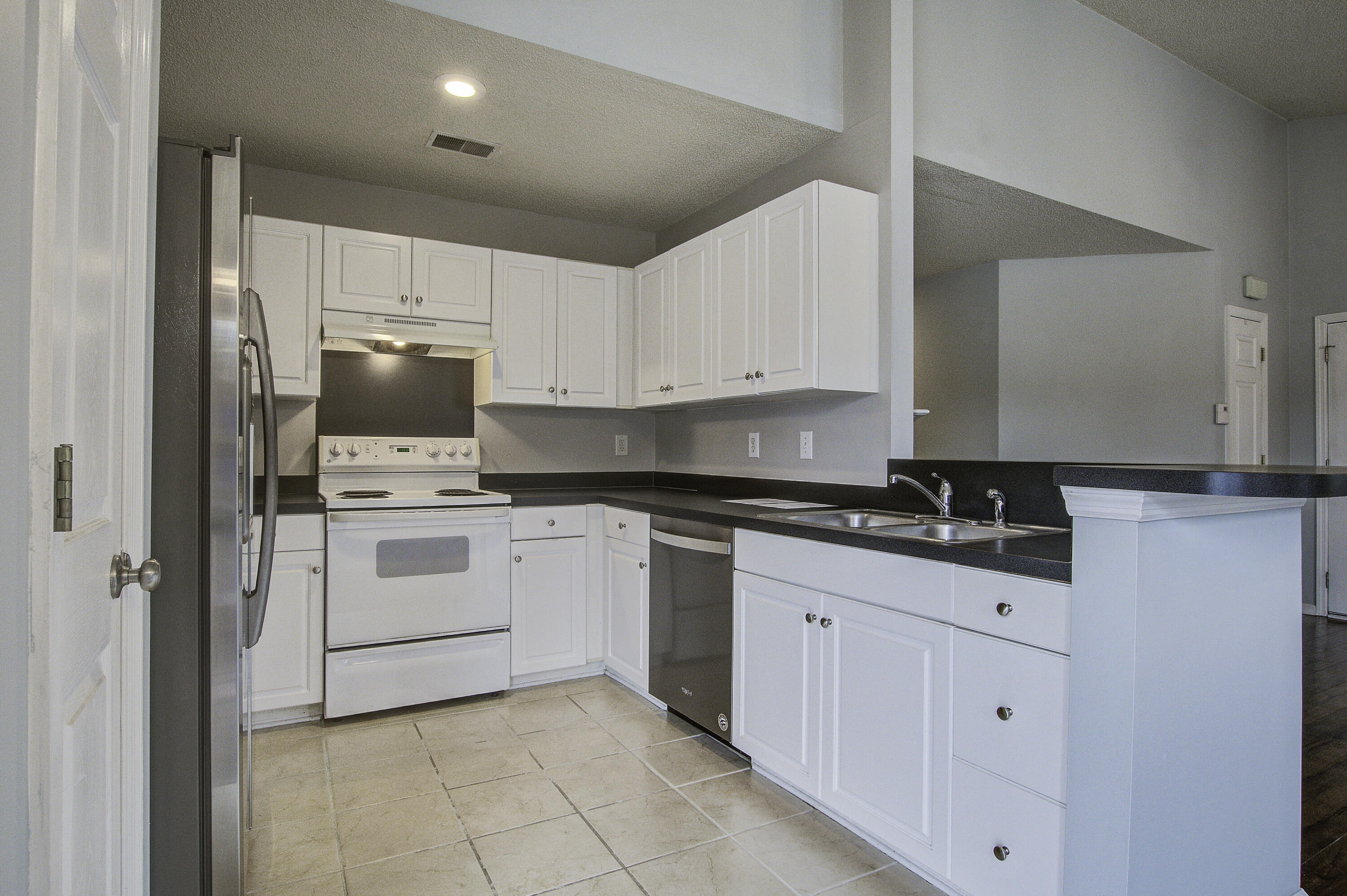 122 Walnut Creek Road Summerville, SC 29483 - Photo 8 of 20 122 Walnut (12)